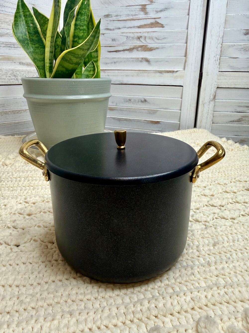 SALUTELLA COOKWARE MADE IN ITALY Mini Stock Pot with Lid Black Gold Handles